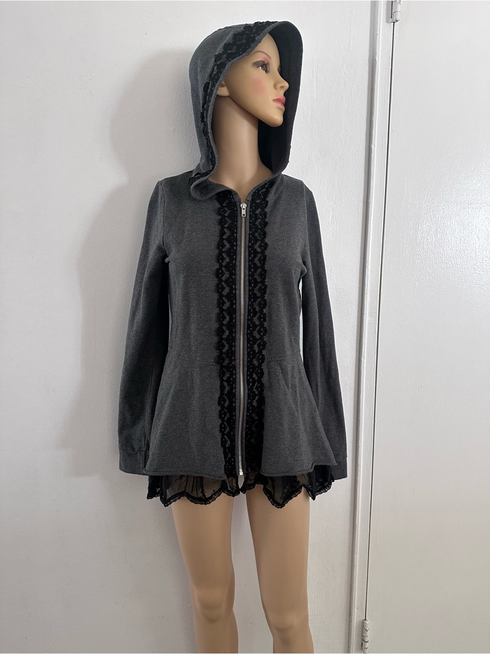 4 Love And Liberty Johnny Was Gray Lace-Trim Zip-Up Hoodie – Small – Peplum Hem